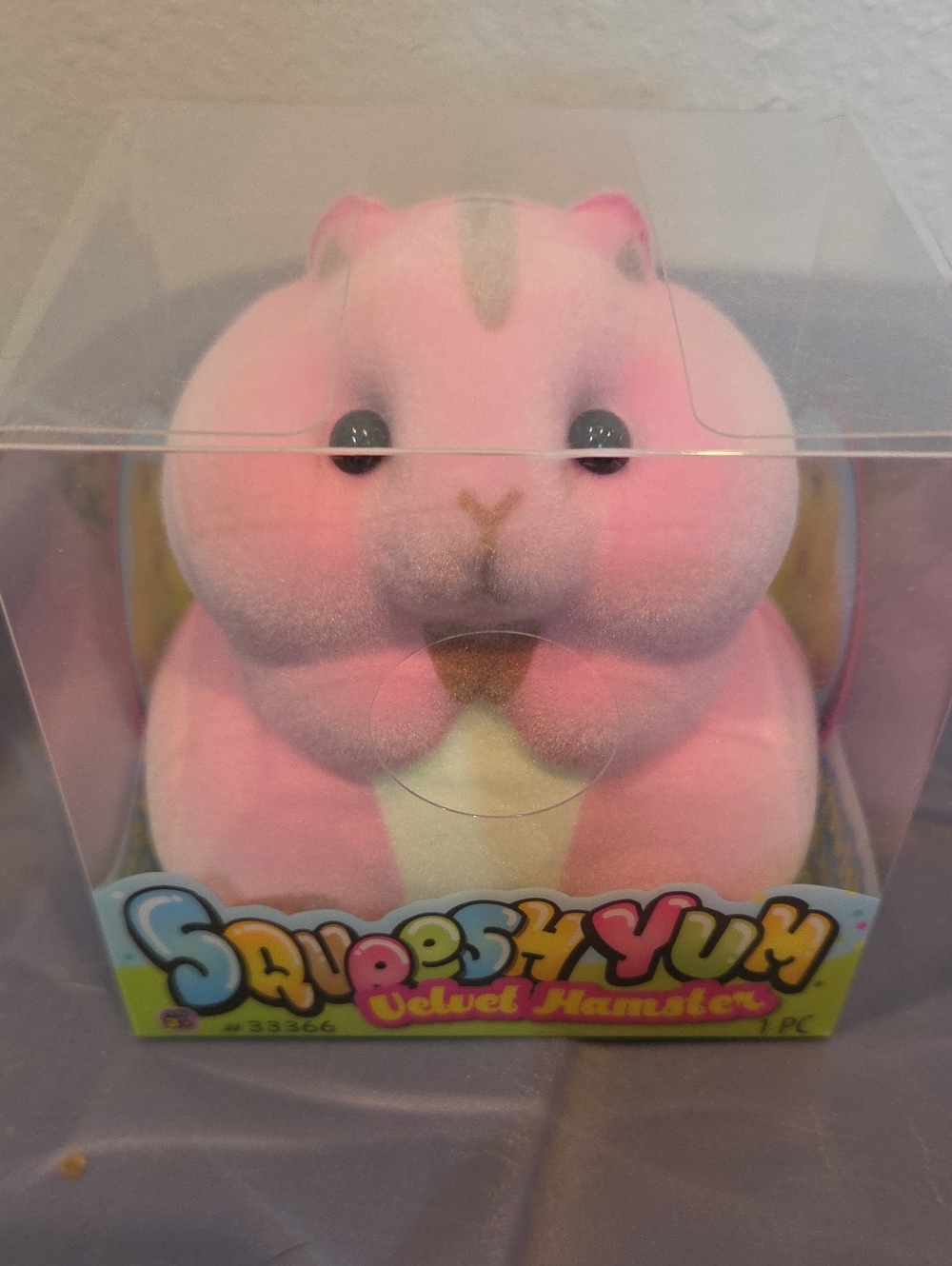 Squeeshyum Velvet Hamster